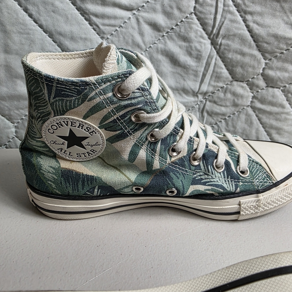 CONVERSE CHUCK TAYLOR HIGH ALL STAR JUNGLE SCENE WILD FLORAL SIZE 7.5 - Picture 6 of 10